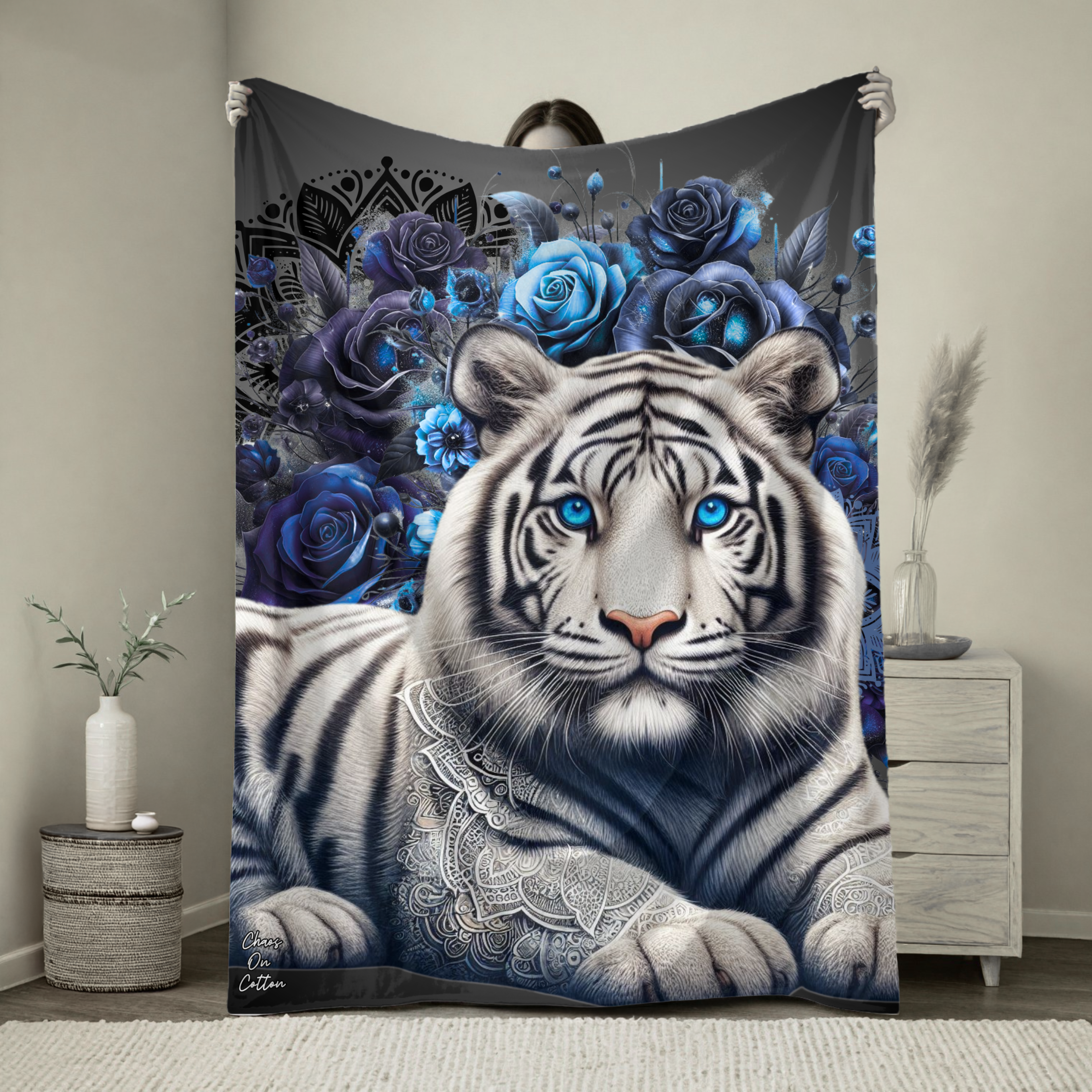 WHITE TIGER BLANKET
